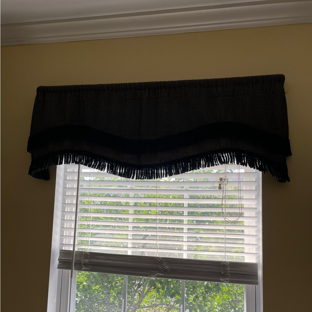Black fringe valance (3 valences)